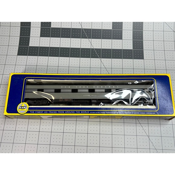 AHM Other - AHM Rivarossi HO Scale NYC New York Central Cascade Valley 1930 Sleeper 6401-CE